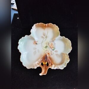 Royal Rudolstadt Prussia Hand Painted Plate Dish Roses Clove Leaf Vintage 7"